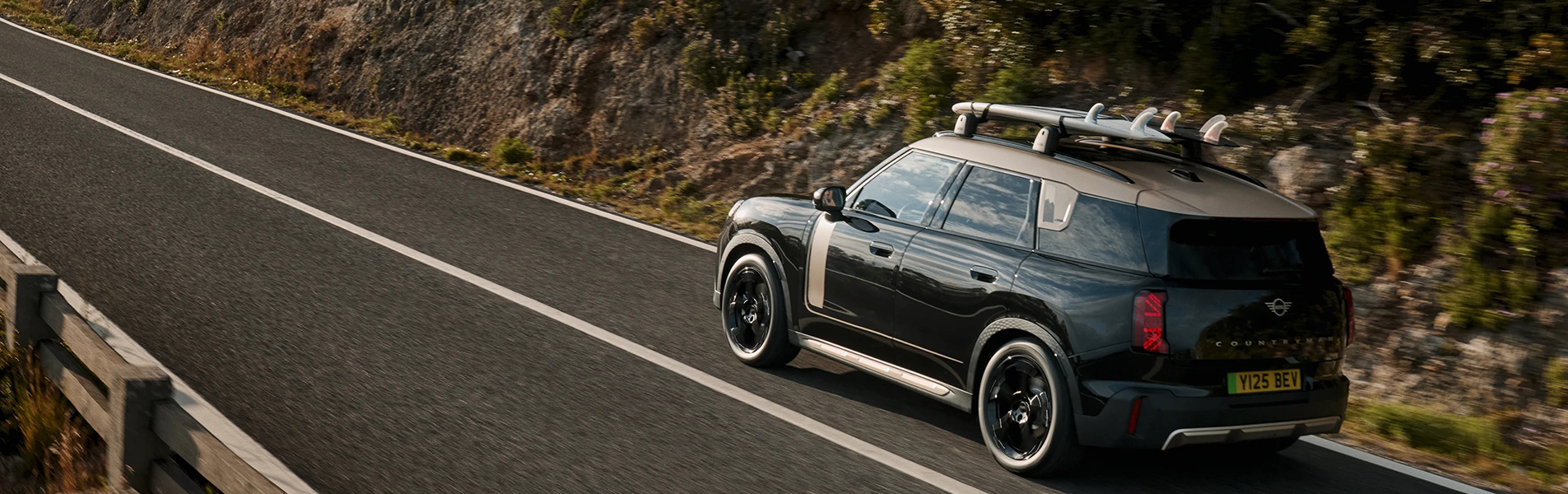 MINI COUNTRYMAN.